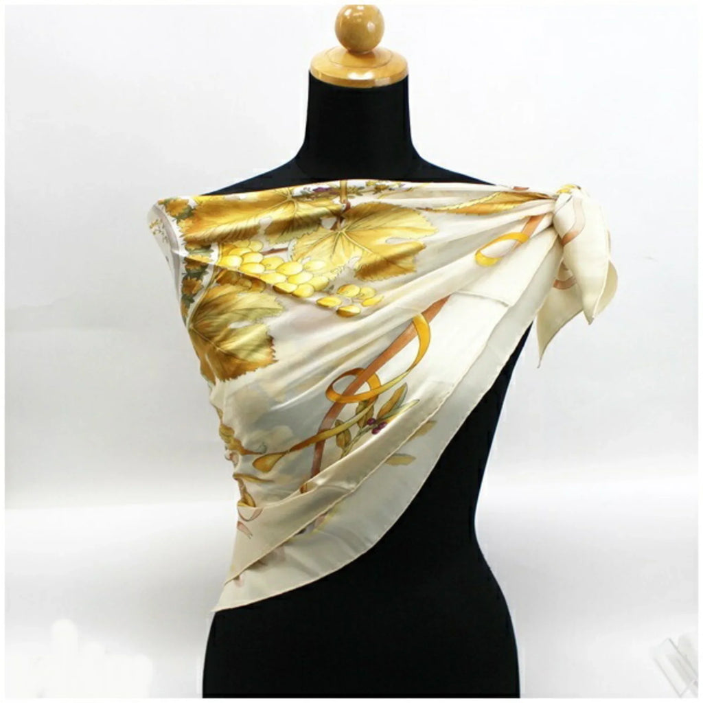 Pre-Owned Sizealvatore Ferragamo Viscose x Sizeilk Sizecarf Muffler Fruit Pattern Cream Women's (Good)