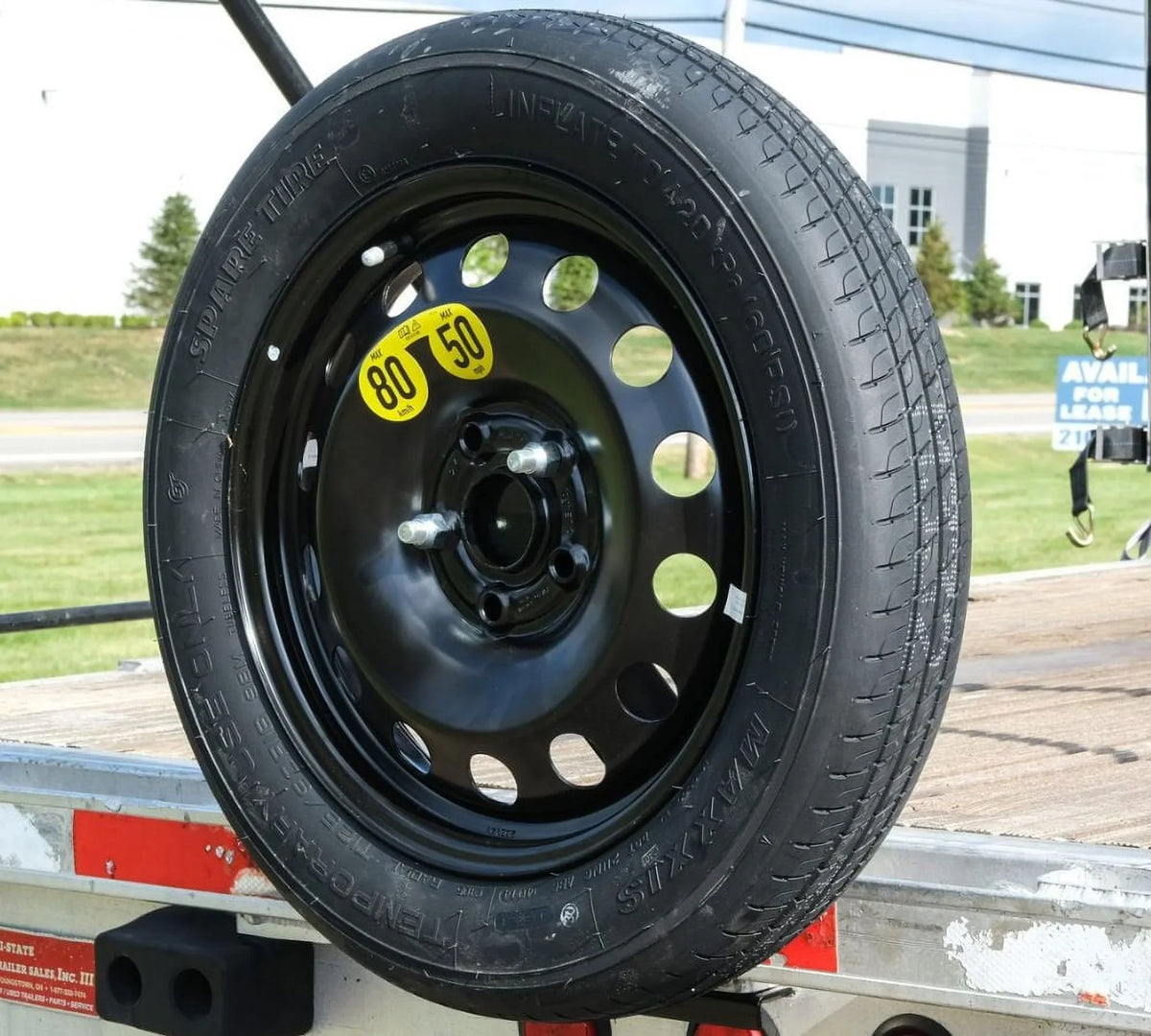 Sizetake Pocket Sizepare Tire Carrier for Utility Trailer w/ D-Ring - Trailer Sizepare Tire Mount Holder - Fits 4, 5, 6 & 8 Lugs Wheels on 4", 4.25", 4.75", 5", 5.5" & 6.5" Bolt Patterns